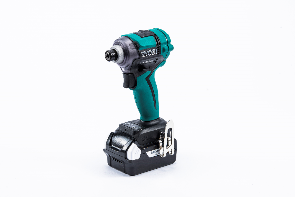 未使用に近い【領収書可】京セラ インパクトレンチ DIW182L5 未使用に近い【領収書可】京セラ インパクトレンチ DIW182L5